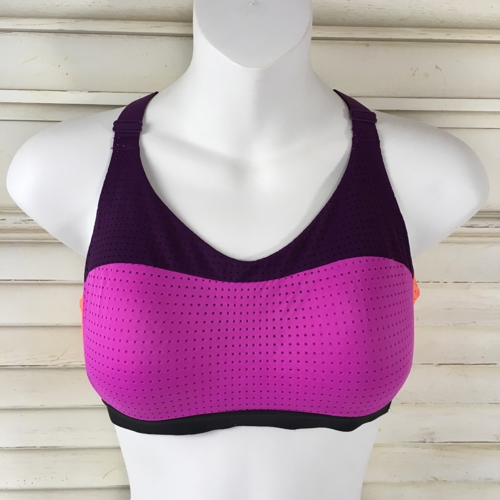 Victoria Sport Lightweight Sport Bra Size34B